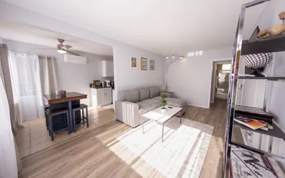 Photo 2 - SLEEK 1BR FULLY RENOVATED 2023 in NOHO ARTS DISTRICT p45