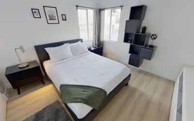 Photo 2 - COZY URBAN RETREAT: NEWLY REMODELED 1BR NOHO APARTMENT w/ FENCED PATIO (p60)