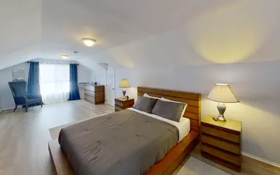 WELL-APPOINTED 3BR HOUSE with OFFICE & FENCED YARD in Noho Arts District (p44)