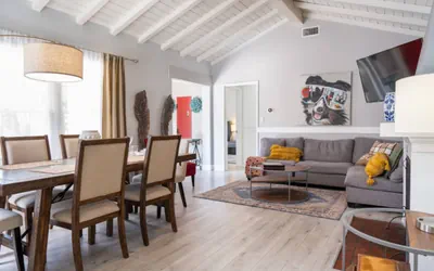 Photo 2 - 4BR Home w/ Parking & Private Patio in NoHo p13