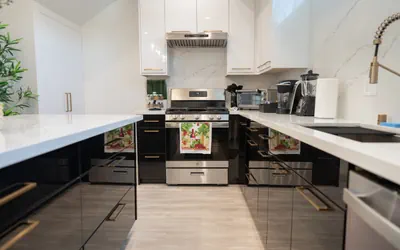 Photo 4 - STUNNING 2BR HOME BUILT IN 2023 w/ WALK-IN CLOSET, 65" TVS & PRIVATE FENCED PATIO p68