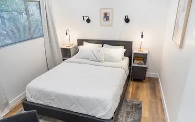 Photo 2 - TOLUCA LAKE MODERN 1BR: FULLY RENOVATED/REMODELED in 2023 w/ EV-CHARGER (p70)