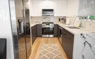 Photo 5 - MODERN 1BR *HOUSE* in TOLUCA LAKE with CARPORT PARKING & FENCED PATIO p72