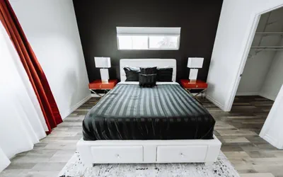 ELEGANT, WELL-APPOINTED 3-BEDROOM HOME WITH PRIVATE HOT TUB BUILT IN 2020  (p26)