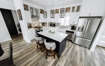 Photo 2 - ELEGANT, WELL-APPOINTED 3-BEDROOM HOME WITH PRIVATE HOT TUB BUILT IN 2020  (p26)