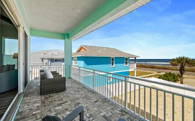 Photo 2 - Ocean View Living • 3BR Beach House | Bunks