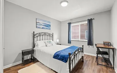 Photo 2 - Opulent Urban Retreat