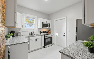 Photo 2 - Near Downtown • Free Parking • High-Speed WiFi