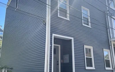 Photo 2 - Lovely Two Bedroom Condo in South Boston