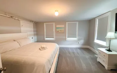 Photo 5 - Charming Hyannis 3 Bed 2 Bath