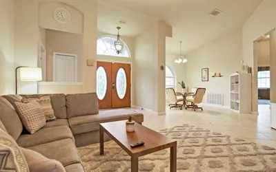 Photo 2 - Elegant Ocala Oasis w/Pool: Unwind in Luxury