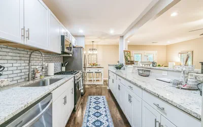 Photo 4 - Adventure Awaits: Stylish Stone Mountain Stay