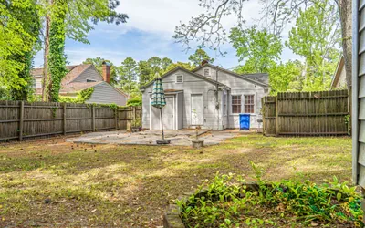 Photo 5 - The Brookside Bungalow | Downtown Haymount Gem