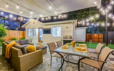 Photo 2 - Modern Cottage, Jacuzzi, Bistro Patio, Putting Green, Walk to All!