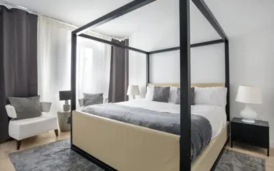Photo 2 - Modern 2BR/1BA in Midtown