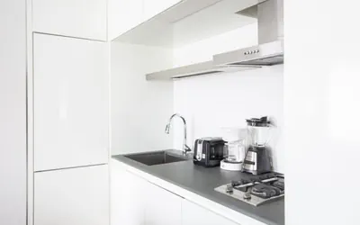 Photo 4 - Stylish 2BD | Workspace + Wi-Fi & Gym + Laundry