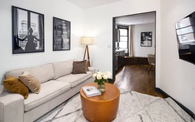 Photo 4 - Stylish 3BD/2BA with Rooftop Terrace in UES