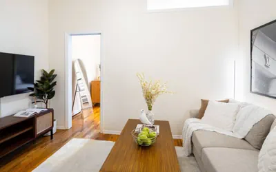 Photo 5 - Cozy and Modern 1BD/1BA Apt in Upper East Side