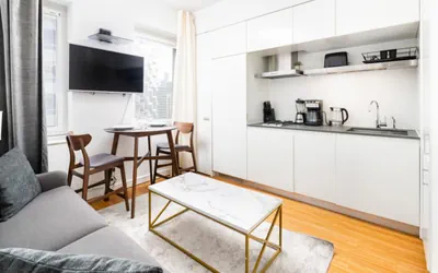 Photo 4 - Stylish 1BD nr Times Square + Washer&Dryer + Gym