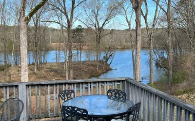 Photo 3 - Blue Moon Lake House at Diamondhead Resort