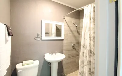 Photo 3 - The Ozark at 1611 Residences