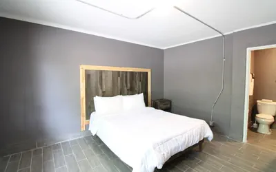 Photo 5 - The Ozark at 1611 Residences