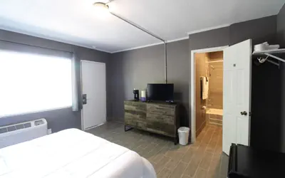 Photo 2 - The Grand at 1611 Residences