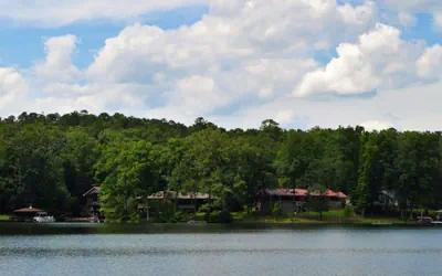 Photo 5 - Amazing Lakefront Getaway