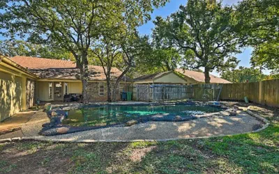 Photo 3 - 3 Bedroom with a Pool