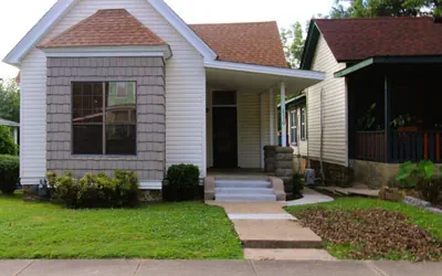 Photo 2 - Charming 2br near Downtown Fort Smith