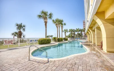 Photo 4 - Camelot By The Sea Resort 1504