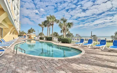 Photo 2 - Camelot By The Sea Resort 1505