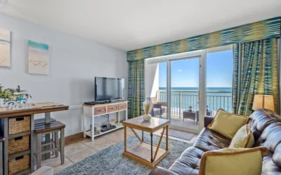Photo 5 - Camelot By The Sea Resort 802