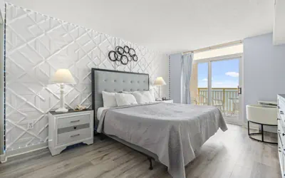 Photo 3 - Bay Watch Resort 1817
