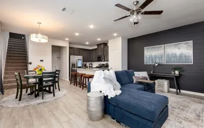 Photo 4 - Spacious Pet Friendly - 7 miles to Eagle Mountain Lake