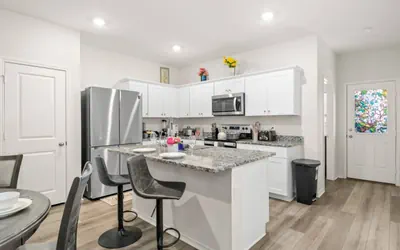 Photo 5 - Modern 3BR Home in San Antonio