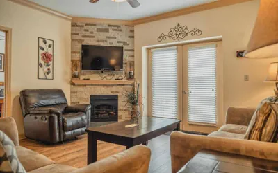 Photo 5 - Unit 3105 - Mountain View Condos