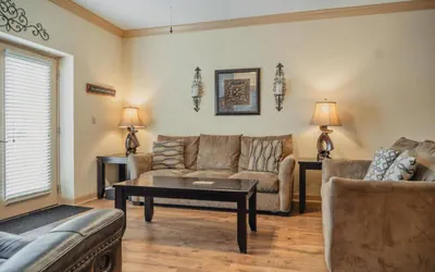 Photo 4 - Unit 3105 - Mountain View Condos