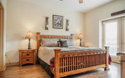 Photo 2 - Unit 3105 - Mountain View Condos