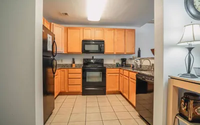 Photo 5 - Unit 1402 - Mountain View Condos