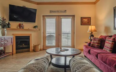 Photo 5 - Unit 5705 - Mountain View Condos