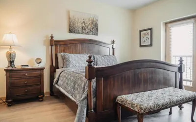 Photo 3 - Unit 5705 - Mountain View Condos