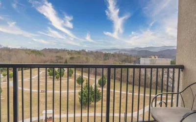 Photo 2 - Unit 3606 - Mountain View Condos