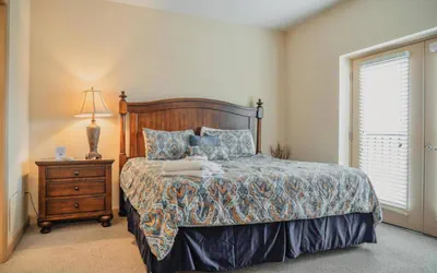 Photo 3 - Unit 3606 - Mountain View Condos