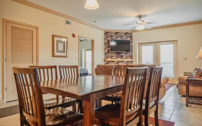 Photo 4 - Unit 3606 - Mountain View Condos