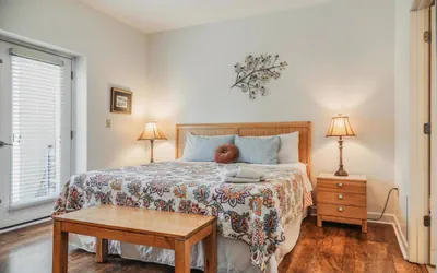 Unit 5204 - Mountain View Condos