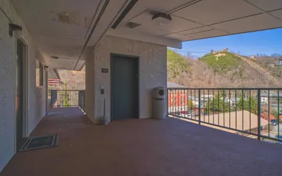 Photo 3 - Oak Square - Unit