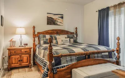 Mountain Breeze 2-Unit 5606 - Mountain View Condos