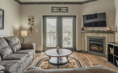 Photo 5 - Unit 3403 - Mountain View Condos