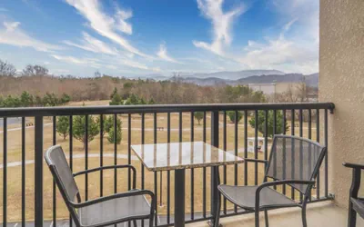 Photo 3 - Unit 3403 - Mountain View Condos